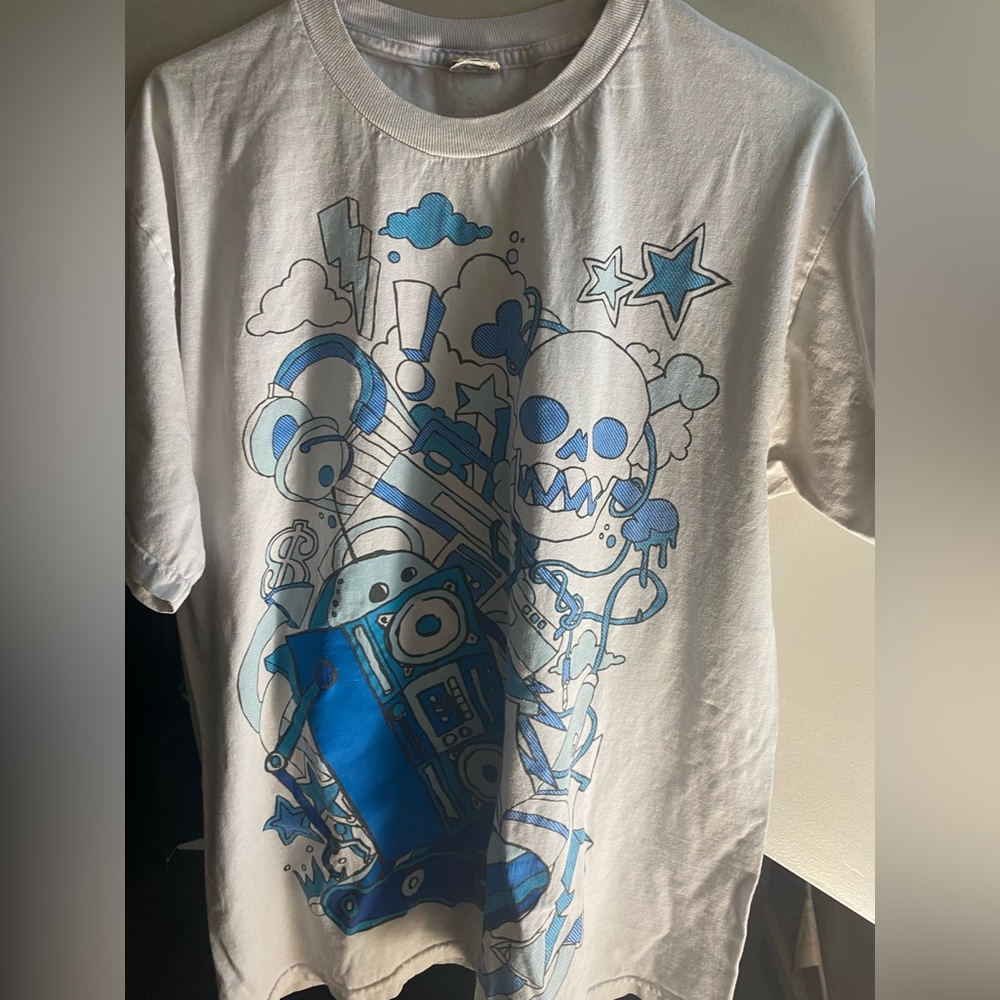 Single stitch 2000s tee